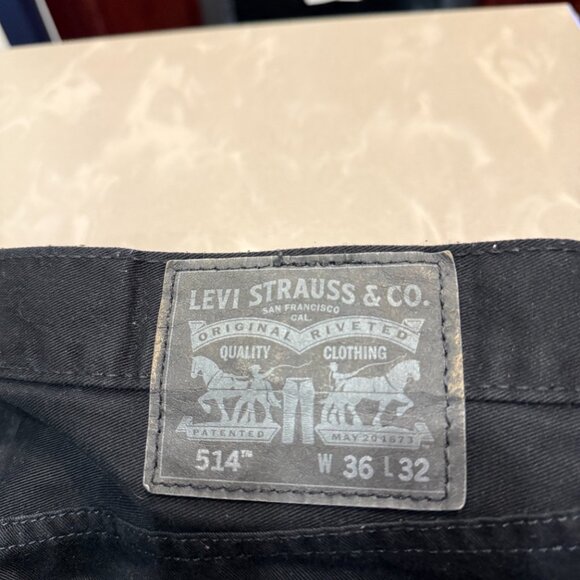 Mens Levi 514 Jeans  36" x 32" - Picture 4 of 4